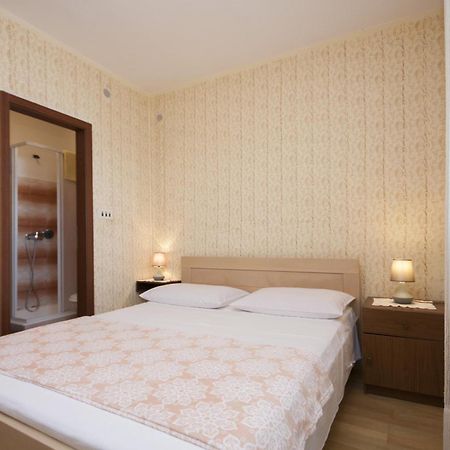 Apartments Vukicevic Brodarica Šibenik Dış mekan fotoğraf